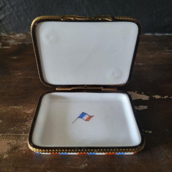 Vtg Limoges Trinket Box Paris Landmarks, Paris Olympics, Peint Main 6/50 c. 2001 - Picture 9 of 10